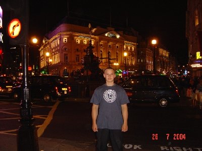 Są dwie za mną...troszke slabo widac bo ciemno :(