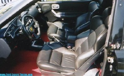 Escort - wnętrze.jpg