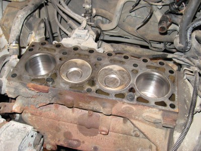 Repair of Ford's engine (10).jpg