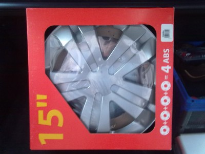 nowy komplet kołpaków