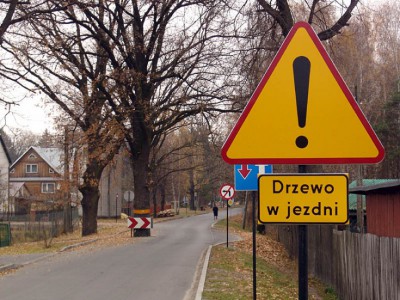Drogowcy zawsze wiedzą jak oznakować drogi :-)