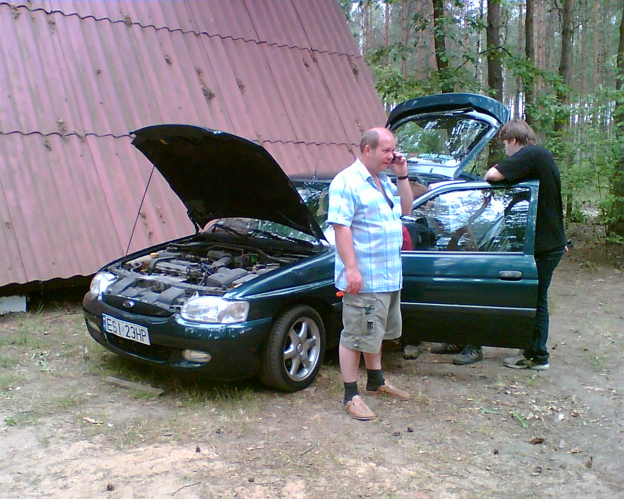 Essi Sima oblężony &amp;quot;zwiedzającymi&amp;quot; niczym wieża Eiffla w Paryżu :P