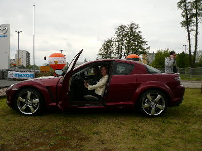 A tu MAZDA RX-8 CUDEŃKO z silnikiem VANKLA 240km :)