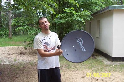 100_3841.JPG (60.14 KiB) Przejrzano 432 razy MARKKO: NIE WIEM CO TO JEST, ALE NAPEWNO JAK PODEPNE W AUCIE TO BĘDZIE GRAć ZAJEBIśCIE :)