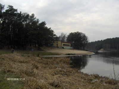 piaszczysta plaza, jest takich rejonow duzo wiecej,wiec Ess i Markko beda mieli gdzie sie bawic nie kaleczac sobie stóp :D