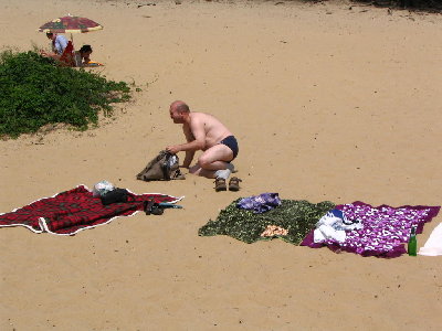 To jest dobre - Darek ściąga gacie :)