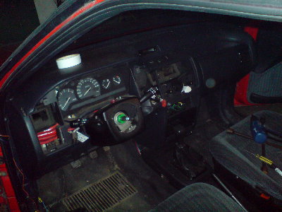 poczatek pracy, jeszzce stary kokpit (niedlugo bedzie w angliku xr3)