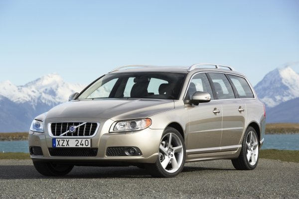 4. Volvo V70