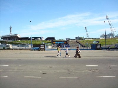 Stadion w przygotowaniach na przyjęcie Monster Truck-ów