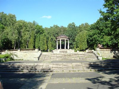 Kamienne kręgi ( kiedys miejsce na koncerty )